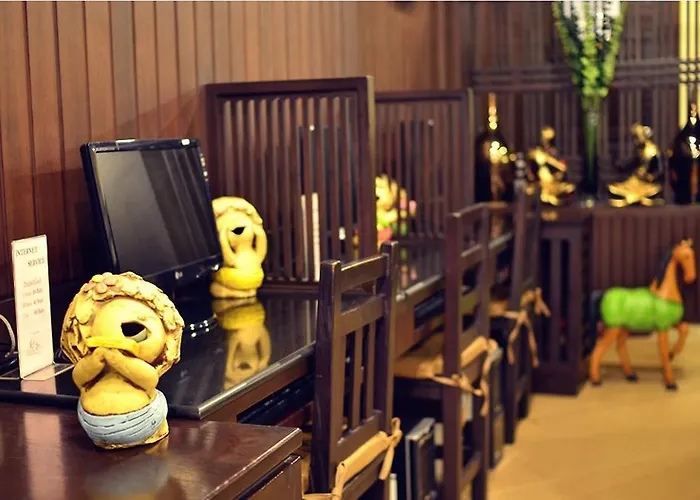Thong Ta & Hotel 2*
