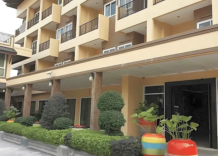 Thong Ta & Hotel 2*